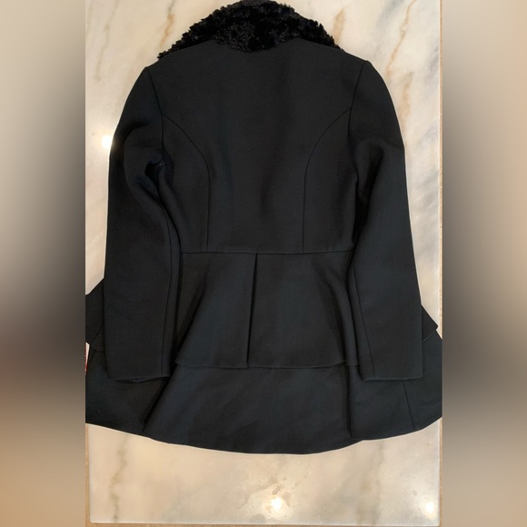 Hunter Dixon Coat - Picture 2 of 7